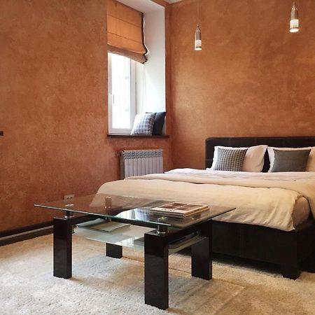 Apartments On Andriyivskyy Descent -Self Check In Киев Екстериор снимка